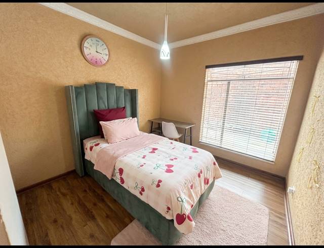 3 BEDROOM HOUSE TO LET IN VANDERBIJLPARK CW 3